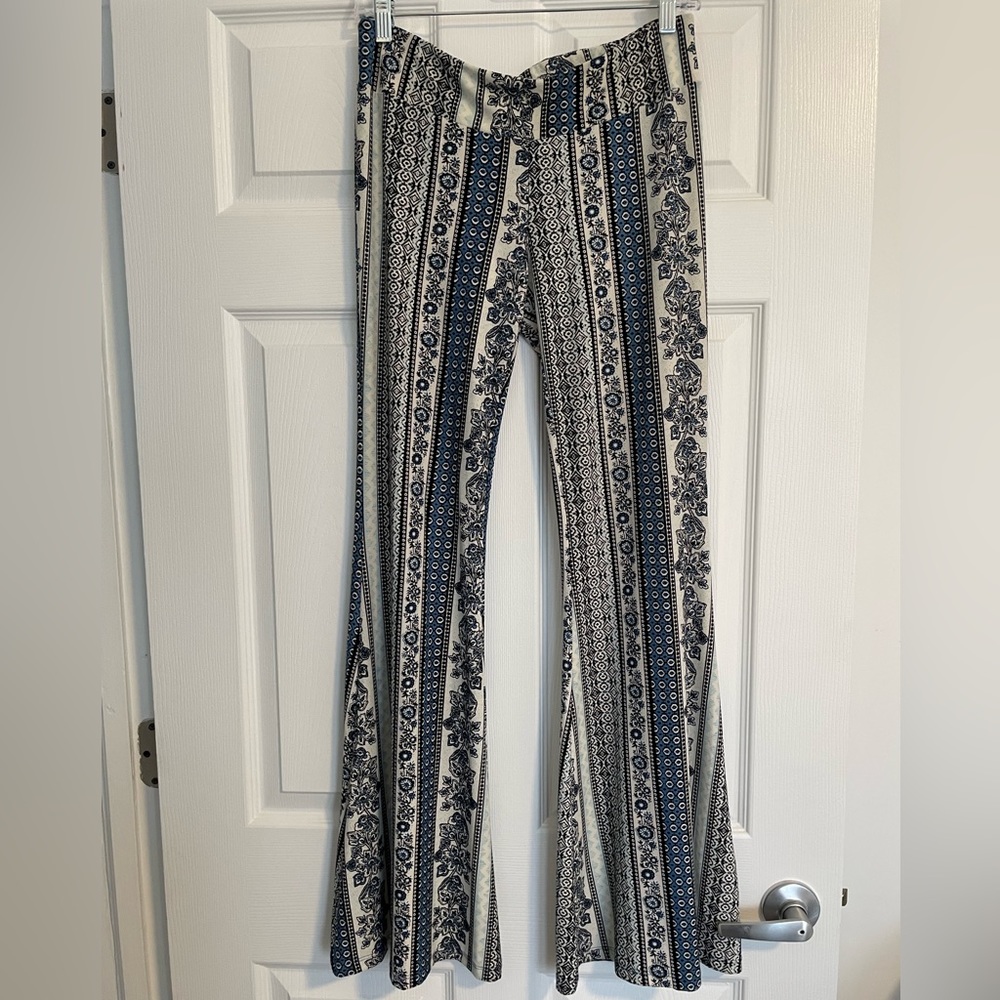Juniper Blu flare stretch pants - size M
